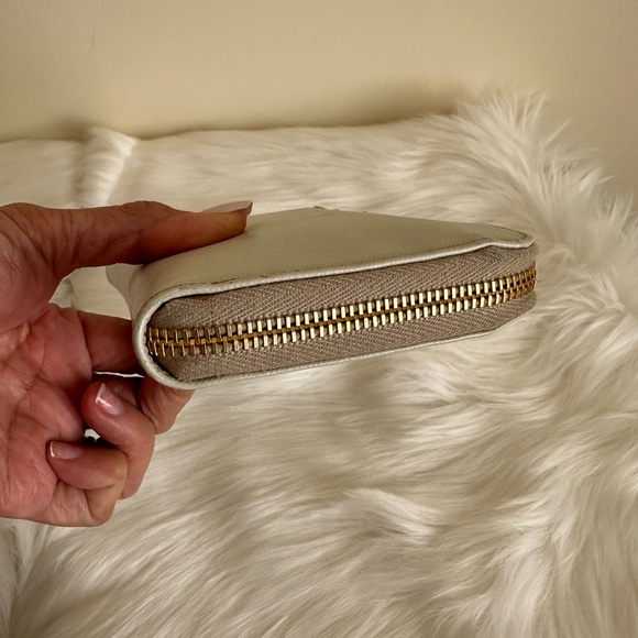 Auth Prada Wallet EUC - Picture 10 of 17